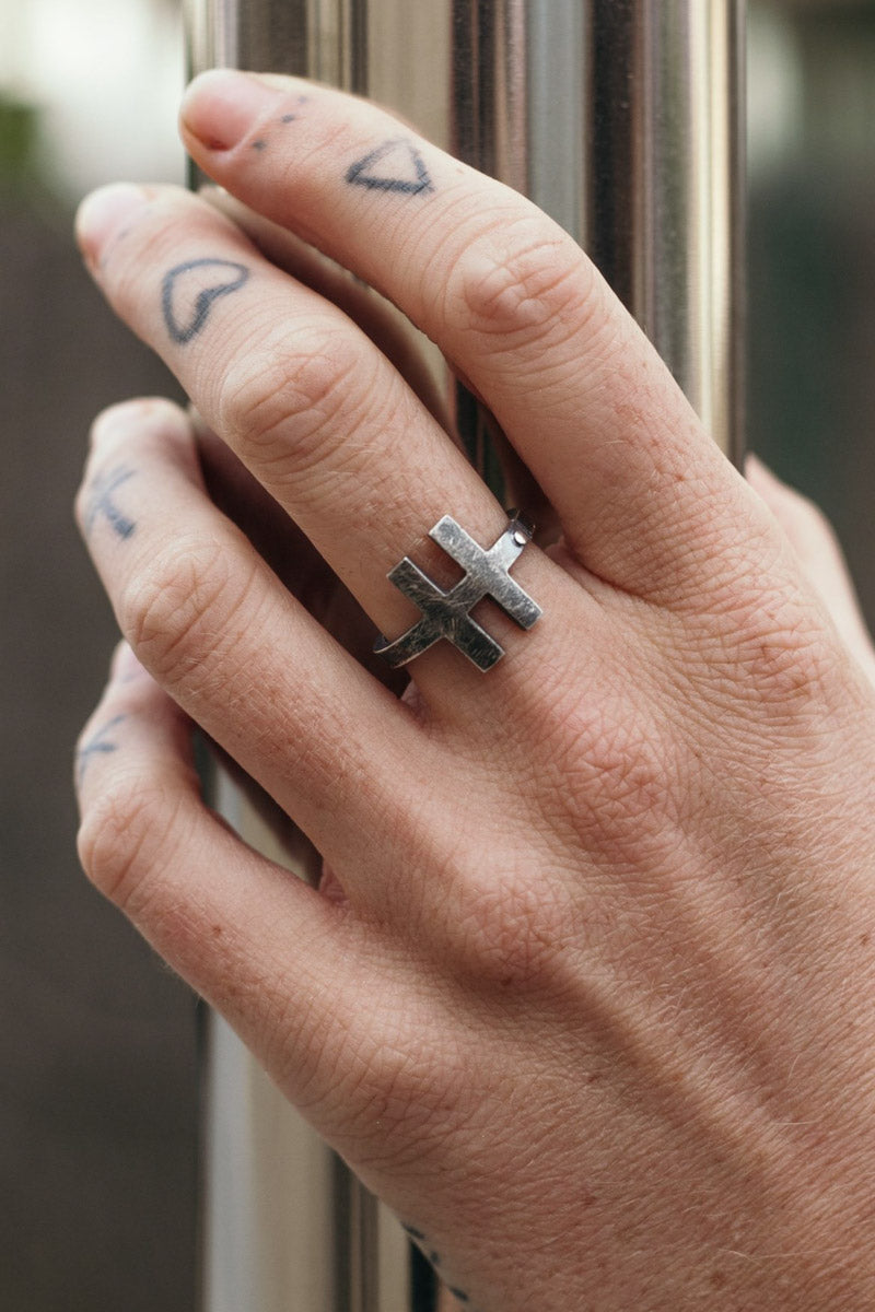 HEX "H" Ring  (925 Silver)